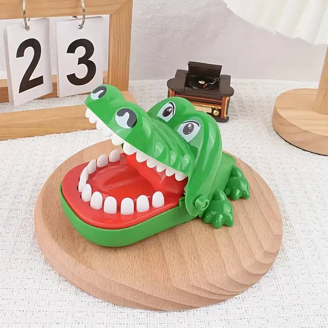 Funny Alligator Finger Biting Toy – Hilarious Prank & Party Game for Kids & Adults! 🐊😂✨