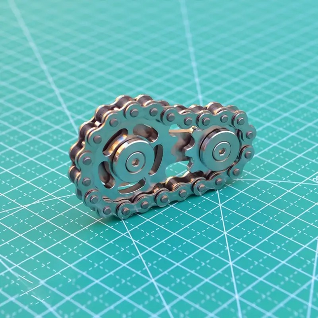 Mechanical Metal Gear Chain Finger Spinner – Smooth Bearing & Adjustable for Ultimate Fidget Fun!